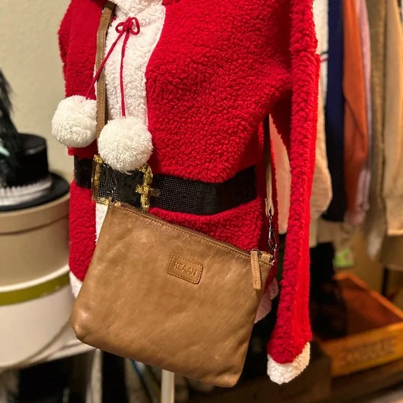 Crossbody - Picture 2 of 4